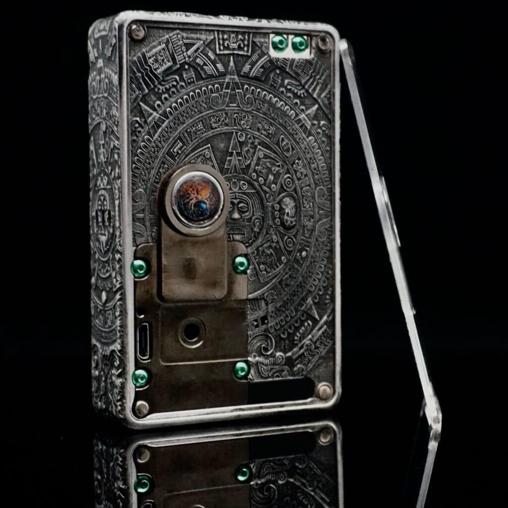 Billet Box incisione decorativa su Billet Box dettaglio macro