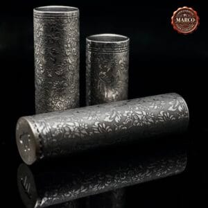 Vista close-up fondello e filettature Minister IV tubo meccanico inciso