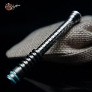 Drip tip ArtBox By Marco con texture a rilievo – close-up