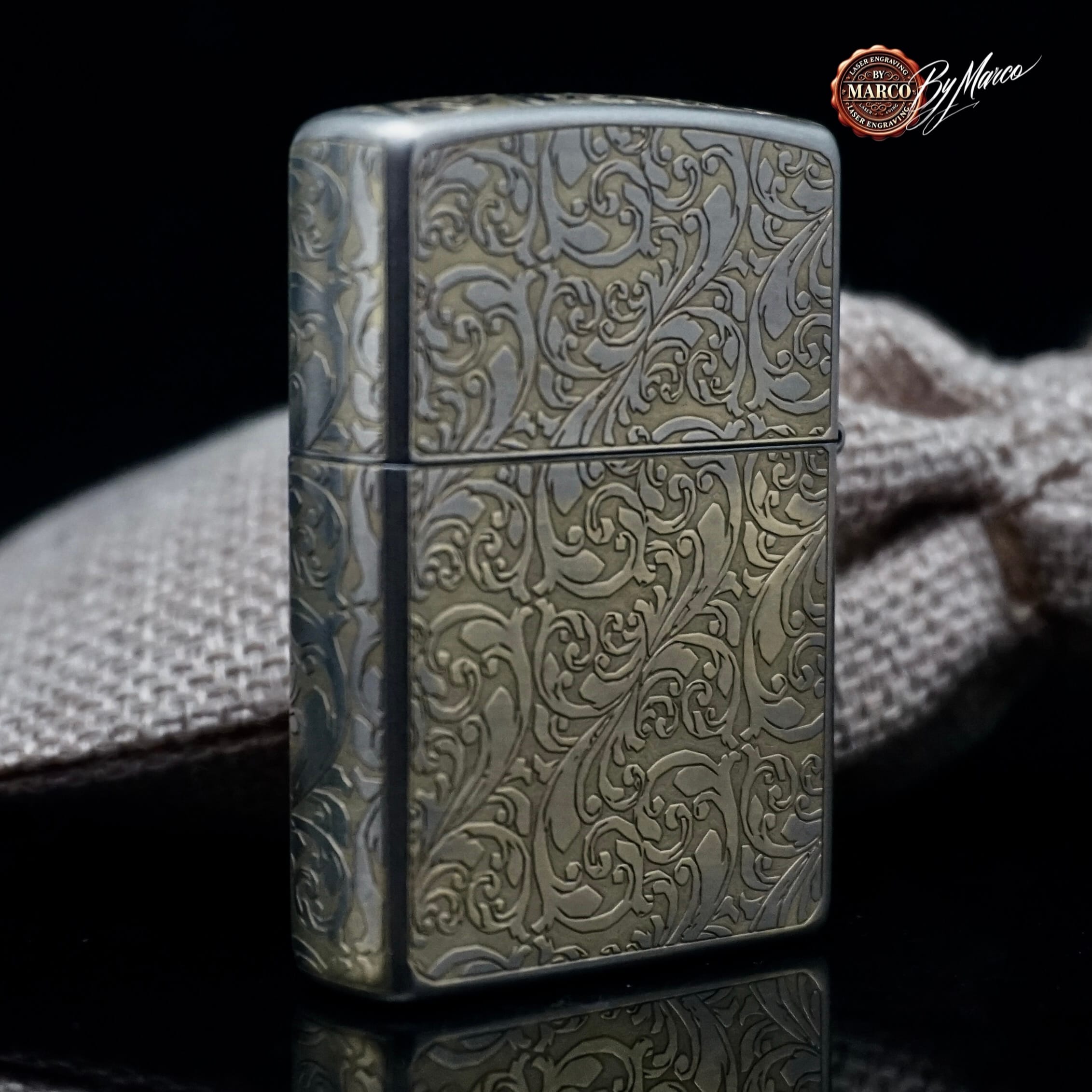 Zippo Barocco inciso No1 ArtBox By Marco Bologna MMSMOKE 4 Zippo Barocco inciso No1 ArtBox By Marco Bologna MMSMOKE - immagine 4