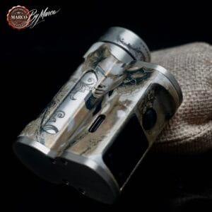 Paramour DNA 80C Velvet Relic ArtBox By Marco vista frontale con incisione volto femminile