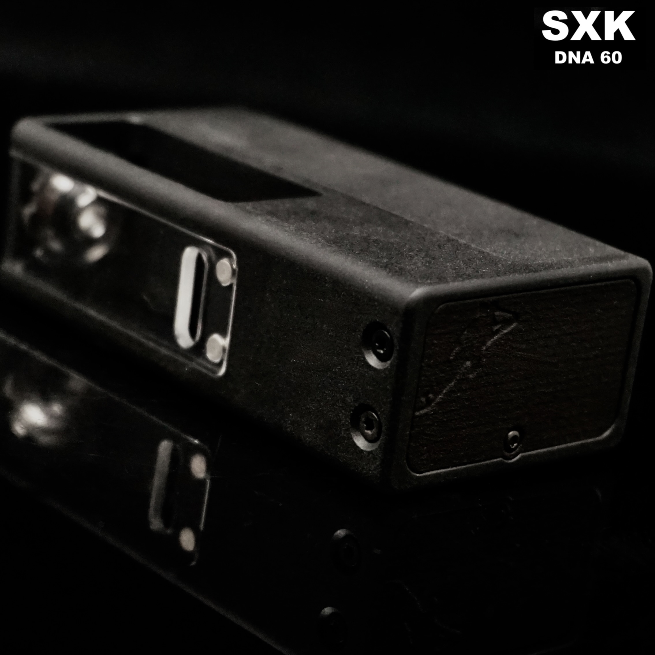 SXK Orca AIO Style DNA60 – Boro Mod. Full Black 5 SXK Orca AIO DNA60 dettaglio box Boro