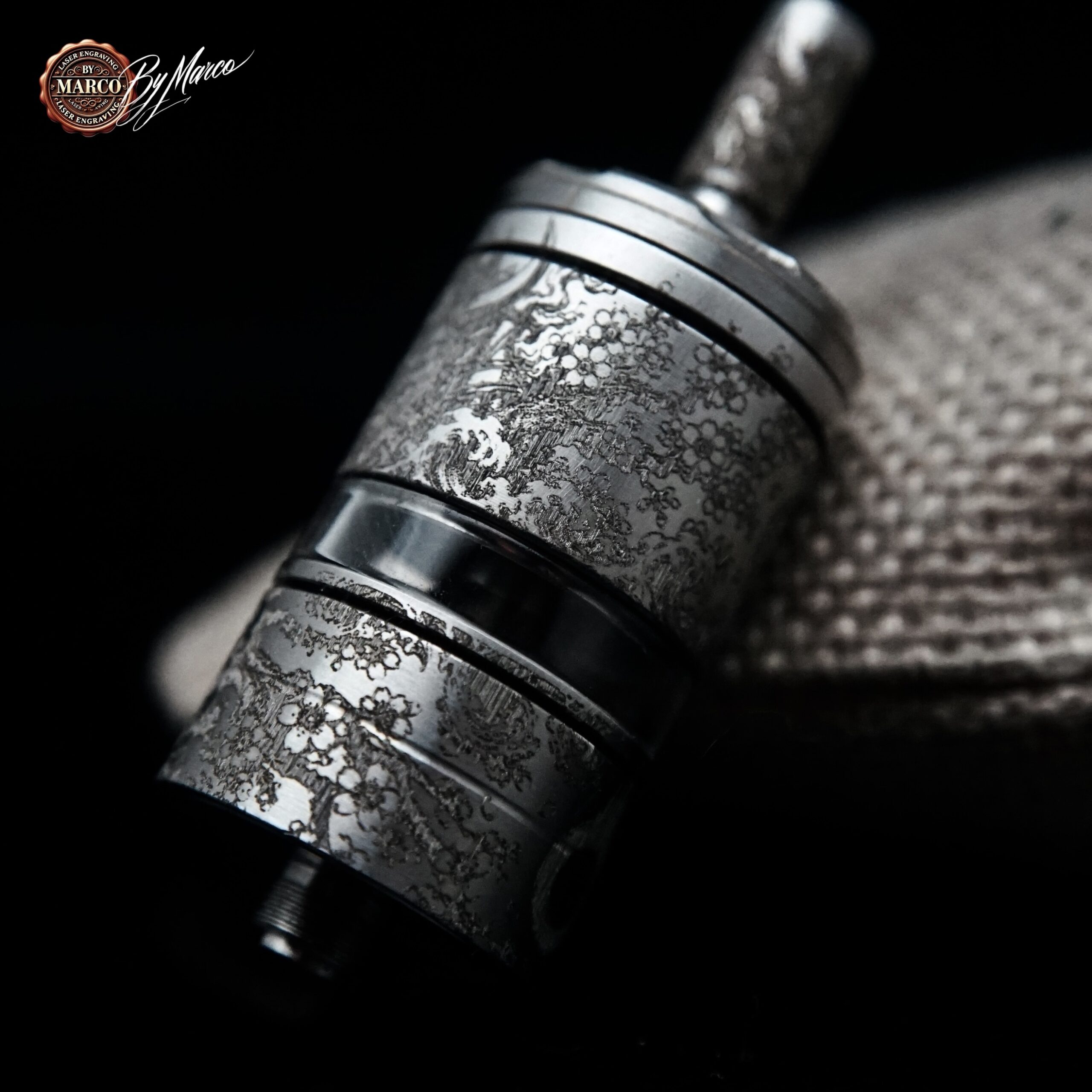 MUTED RTA “ONI” ArtBox By Marco – Full Engraved Limited Edition 1/1 8 MUTED RTA “ONI” ArtBox By Marco – Full Engraved Limited Edition 1/1 - immagine 8